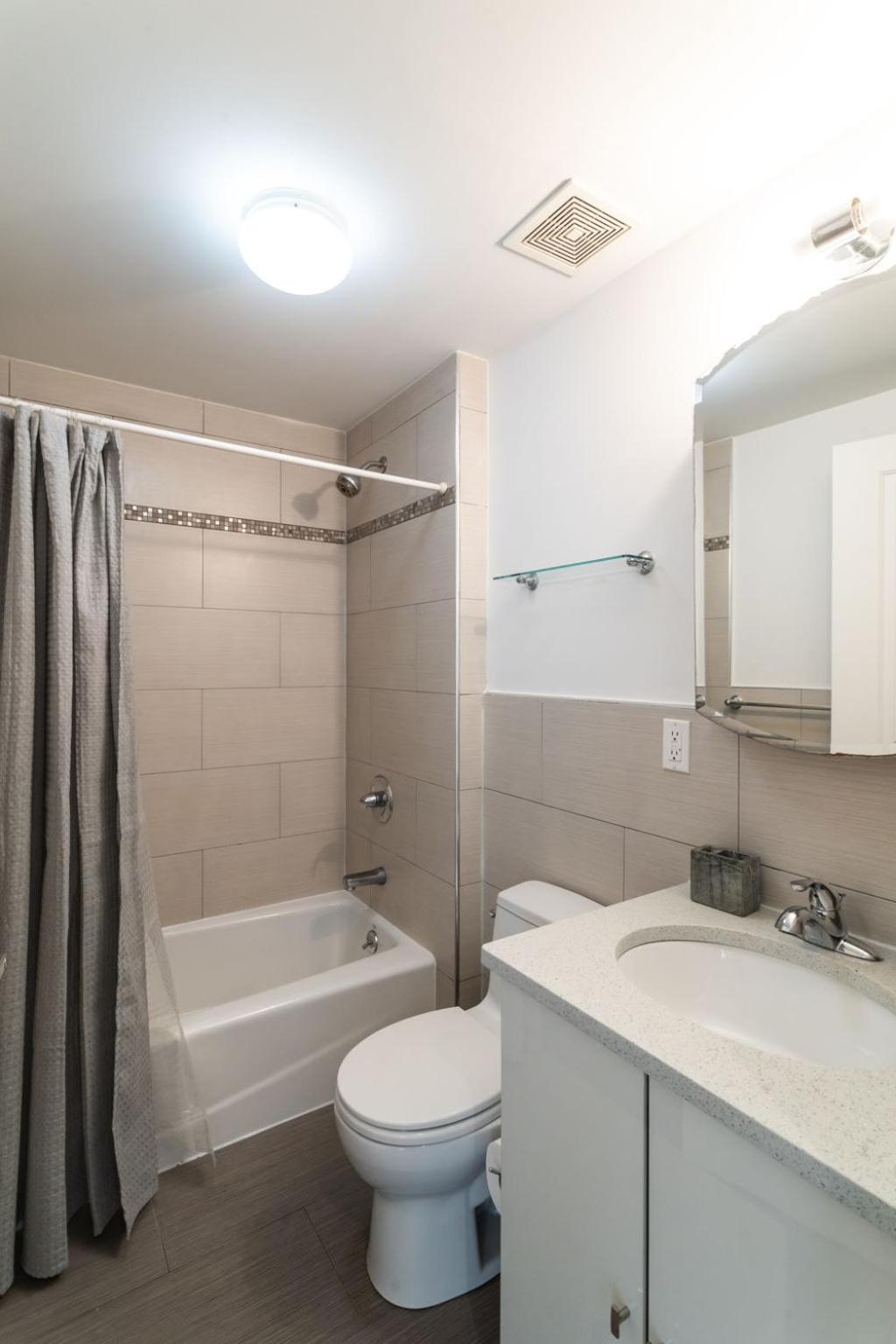 3br 1ba Charmer Near Near Times Square & Broadway Apartment