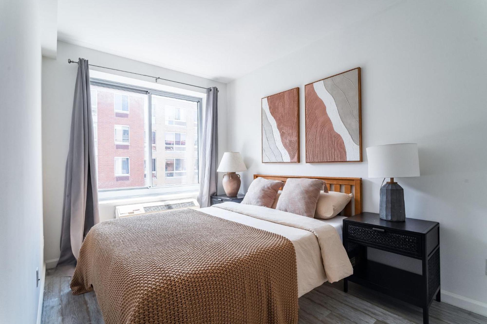 3br 1ba Charmer Near Near Times Square & Broadway New York